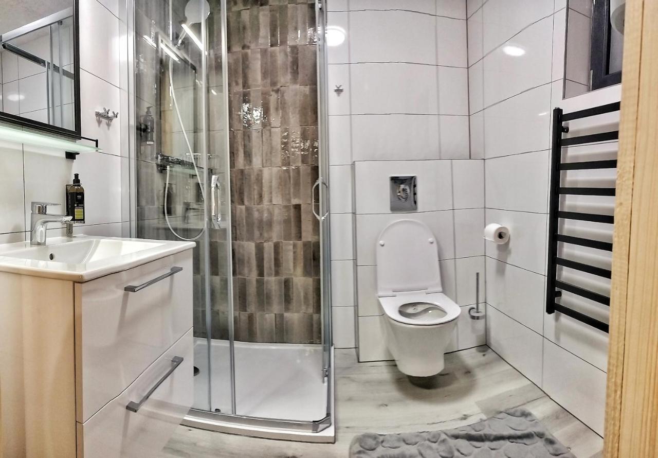 Pokoje I Domki Na Szlaku Polanica-Zdrój Esterno foto